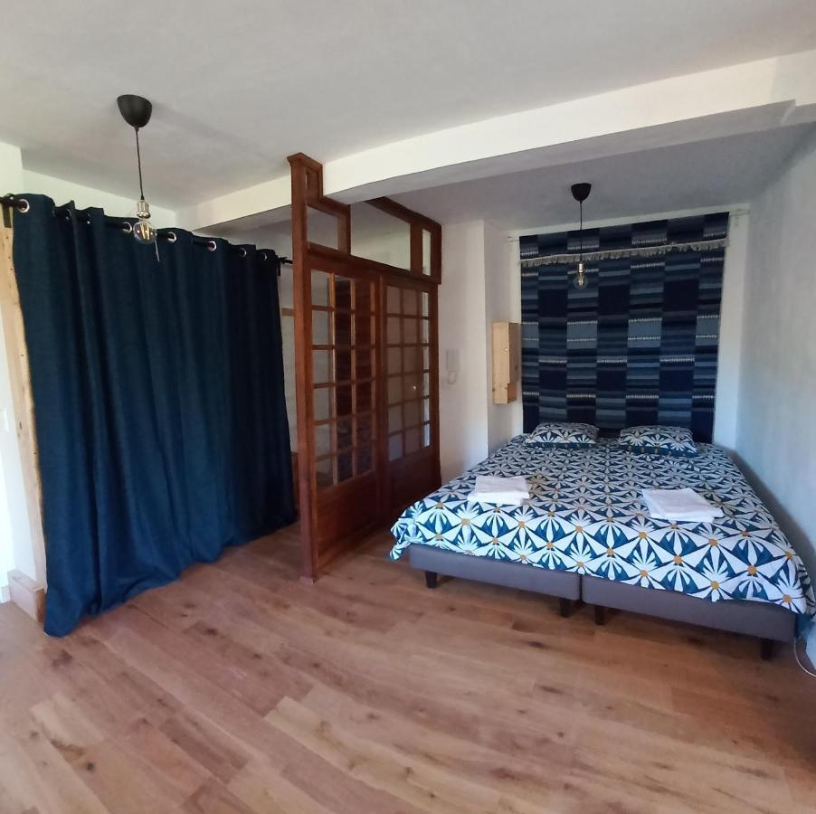 Loft Climatise "La Pinede", 50 M2, Tres Calme, 5 Mn A Pied Des Plages, Lit King Size Ла-Сейн-сюр-Мер Екстер'єр фото