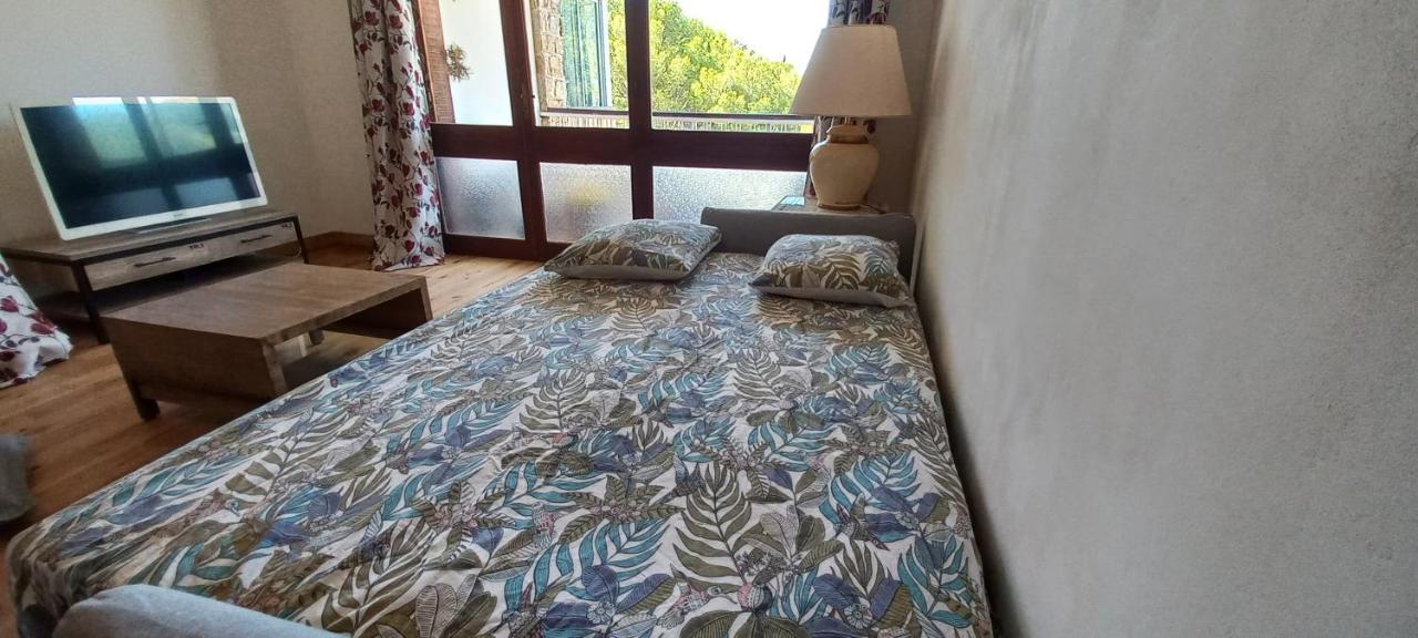 Loft Climatise "La Pinede", 50 M2, Tres Calme, 5 Mn A Pied Des Plages, Lit King Size Ла-Сейн-сюр-Мер Екстер'єр фото